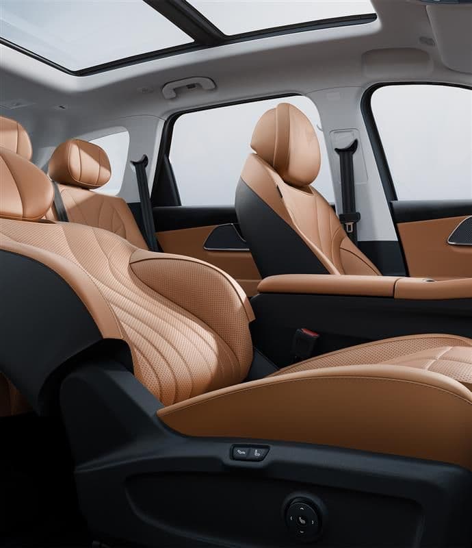 21女王副驾视图 copy.jpg